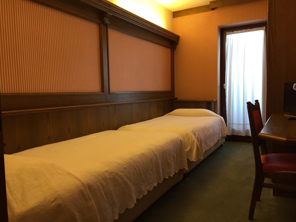 Hotel La Lepre Bianca Галион Екстериор снимка